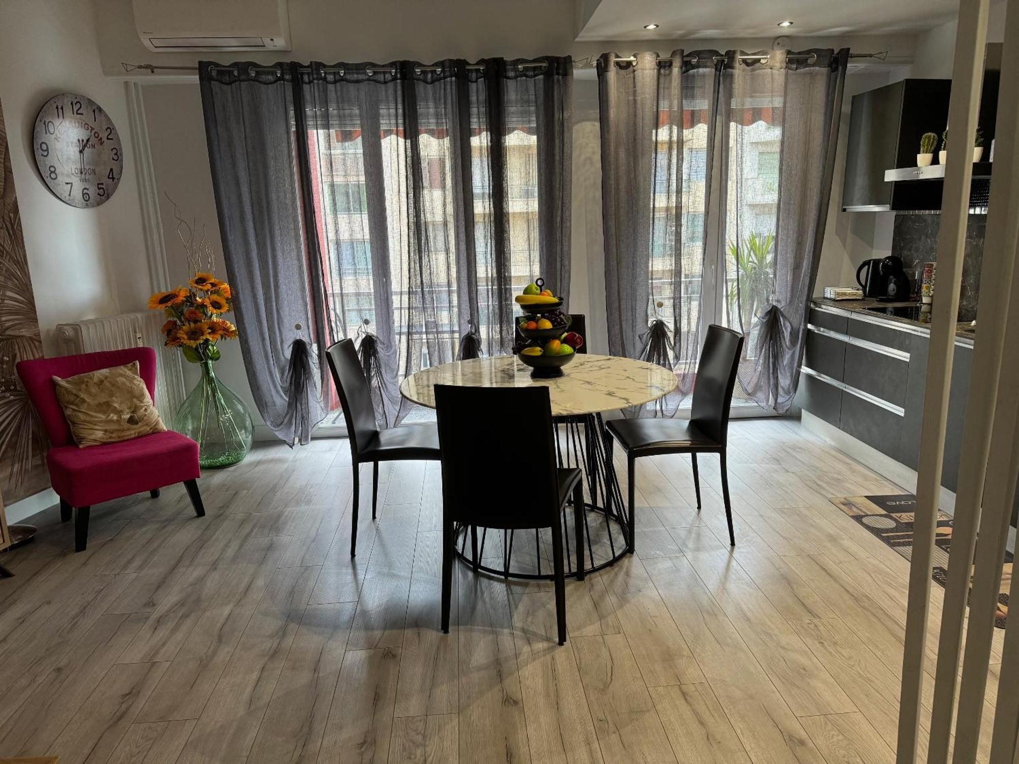 Gorgeous 2 Bedrooms Holiday Apartement Nizza Kültér fotó